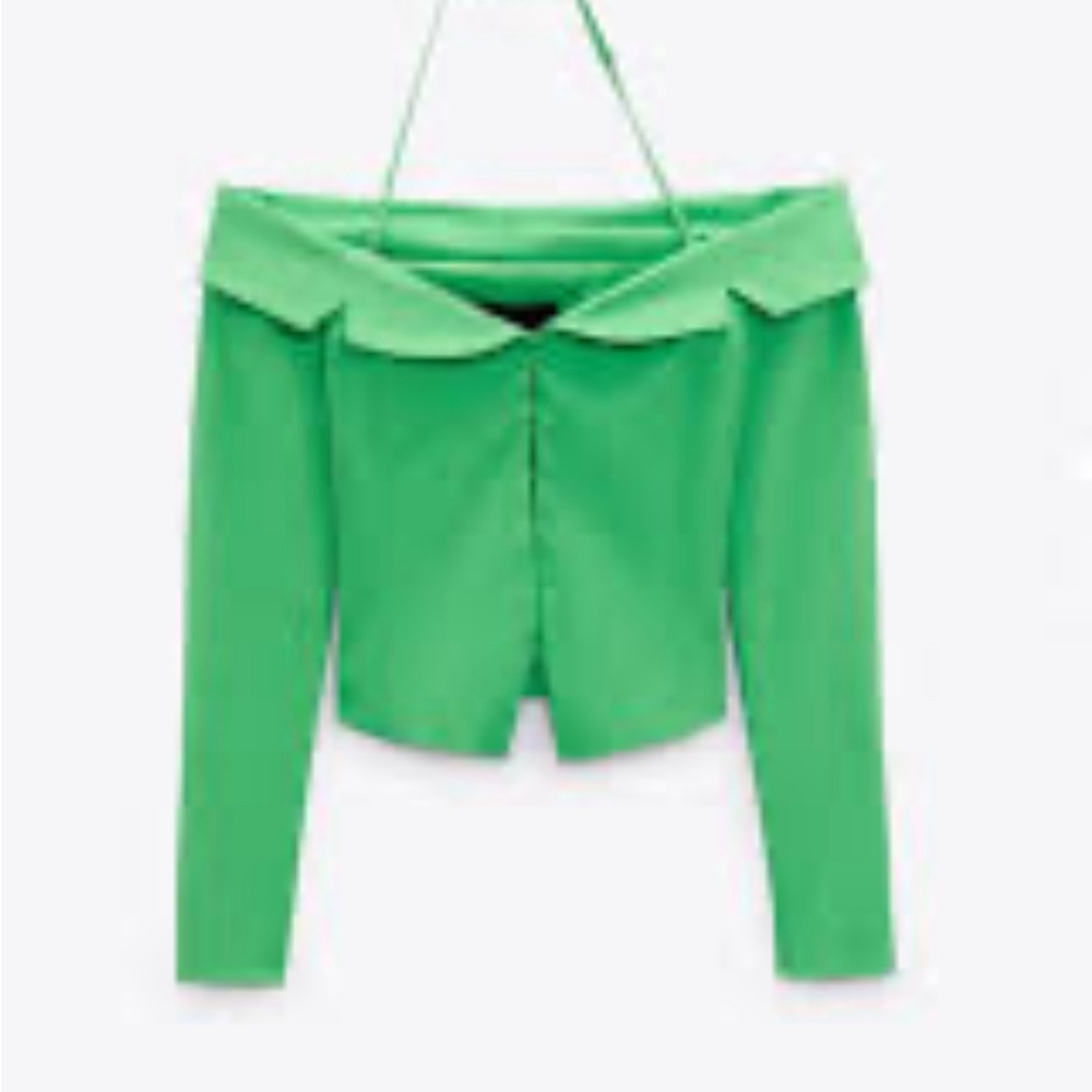 Zara Apple Green Short Fitted Blazer with exposed shoulders and long sleeves S